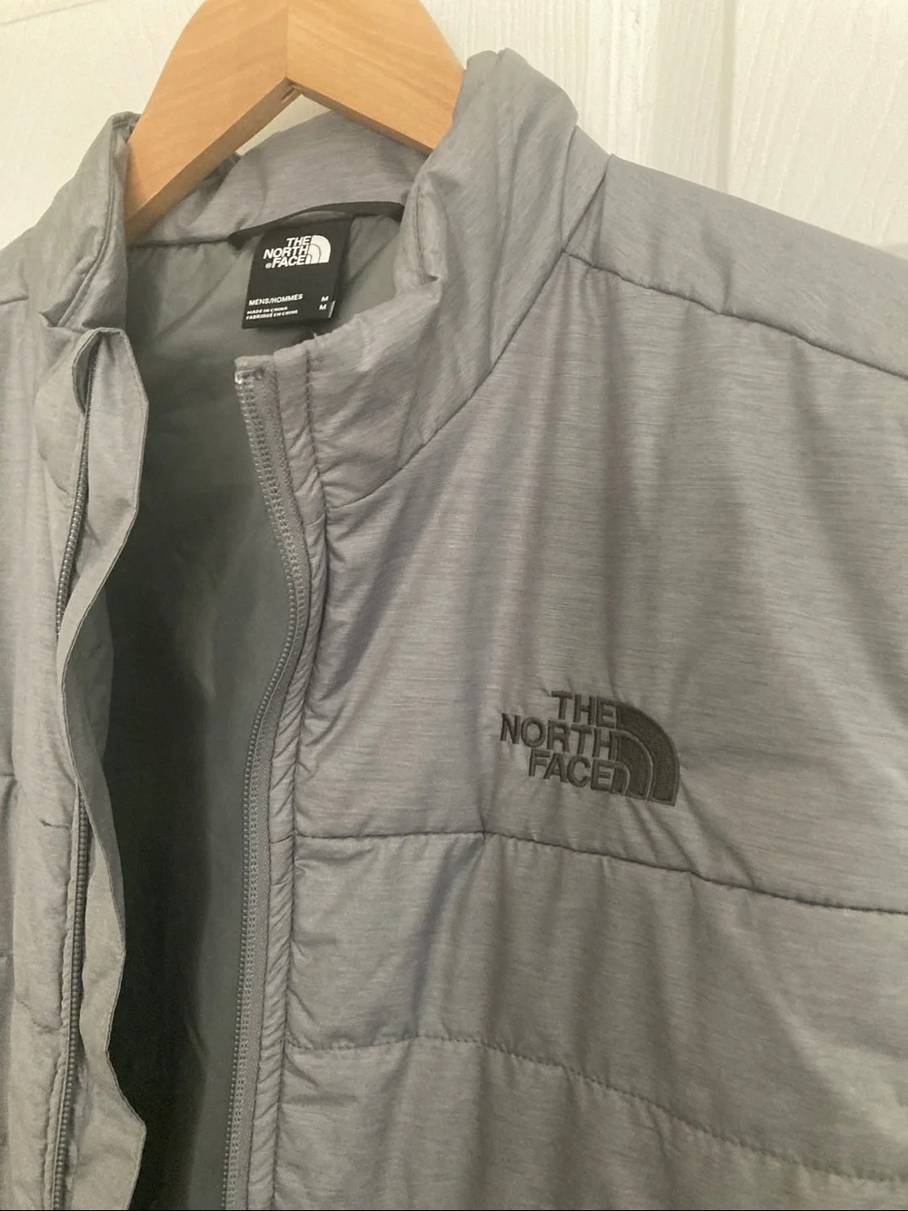LIKE NEW!  The North Face Bombay Vest - Men's in grey (M)